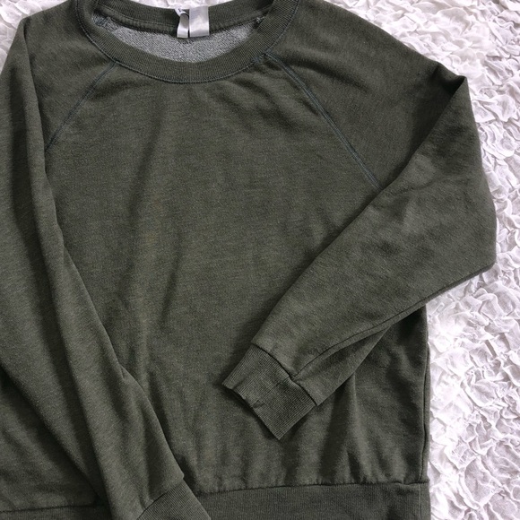 Green Crew Neck - Picture 2 of 2